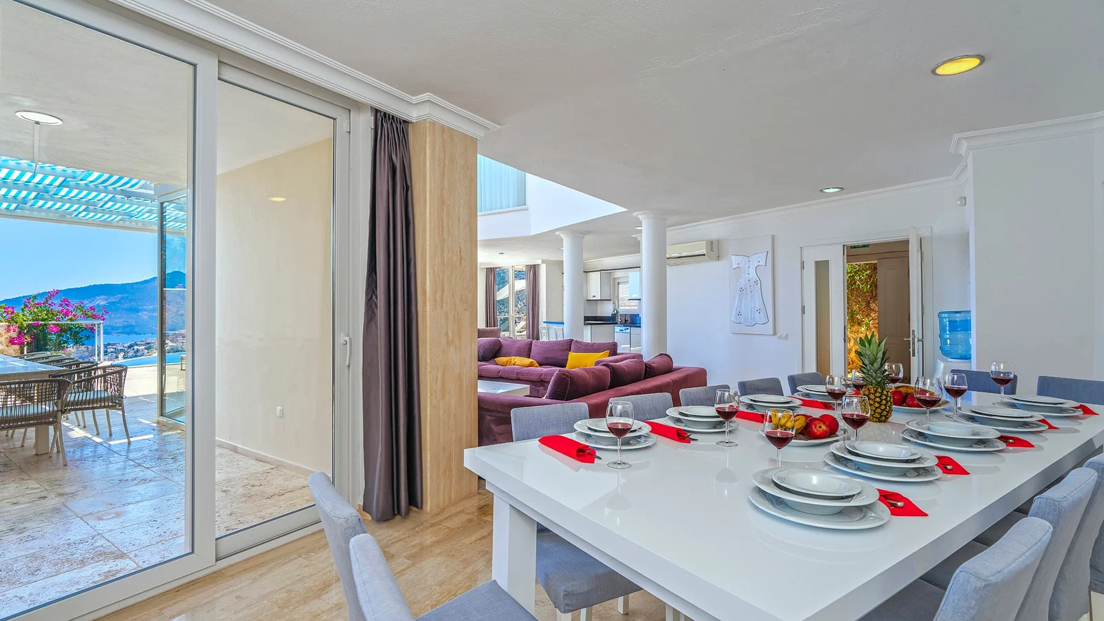 Kalkan’da Deniz Manzaralı, Isıtmalı Havuzlu, 14 Kişilik, Kiralık Villa