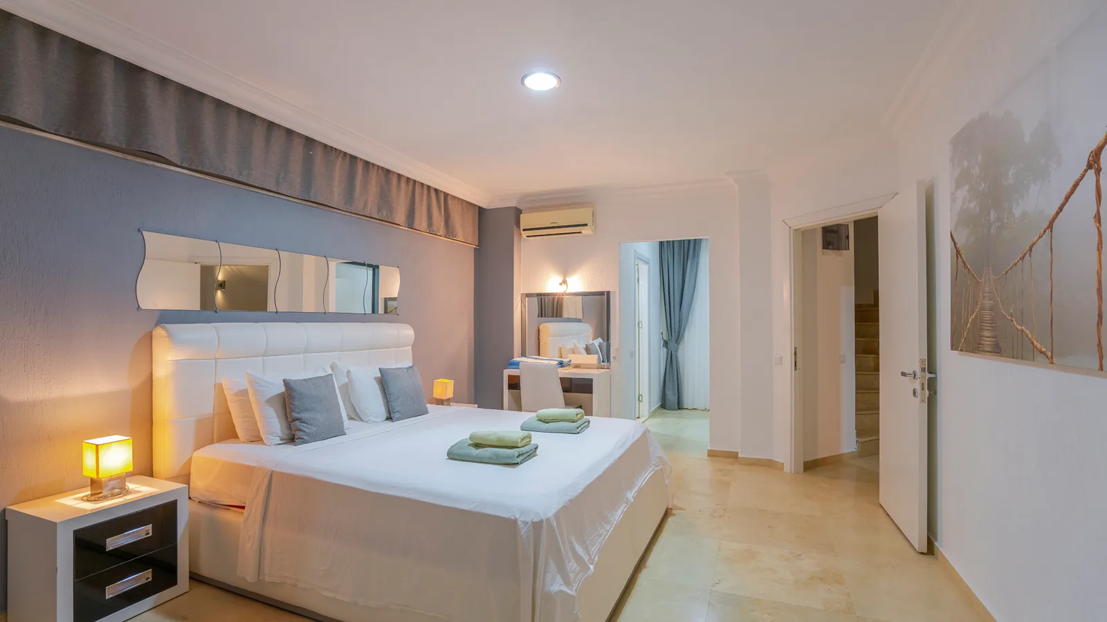 Kalkan’da Deniz Manzaralı, Özel Havuzlu, 5 Yatak Odalı, Lüks Villa