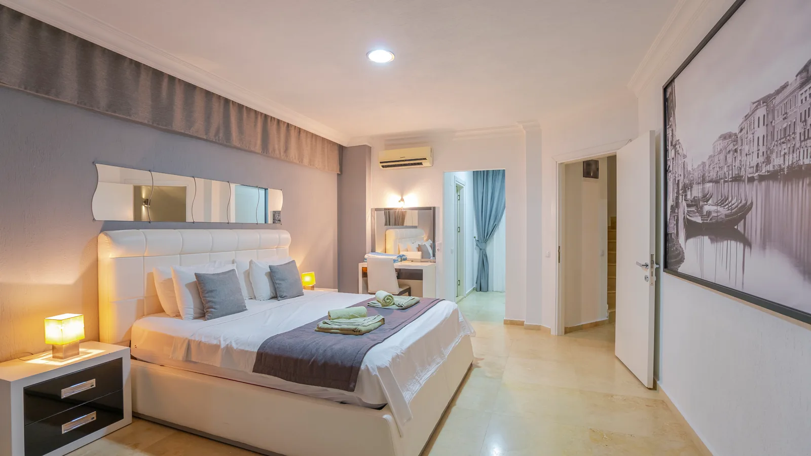 Kalkan’da Deniz Manzaralı, Özel Havuzlu, 5 Yatak Odalı, Lüks Villa