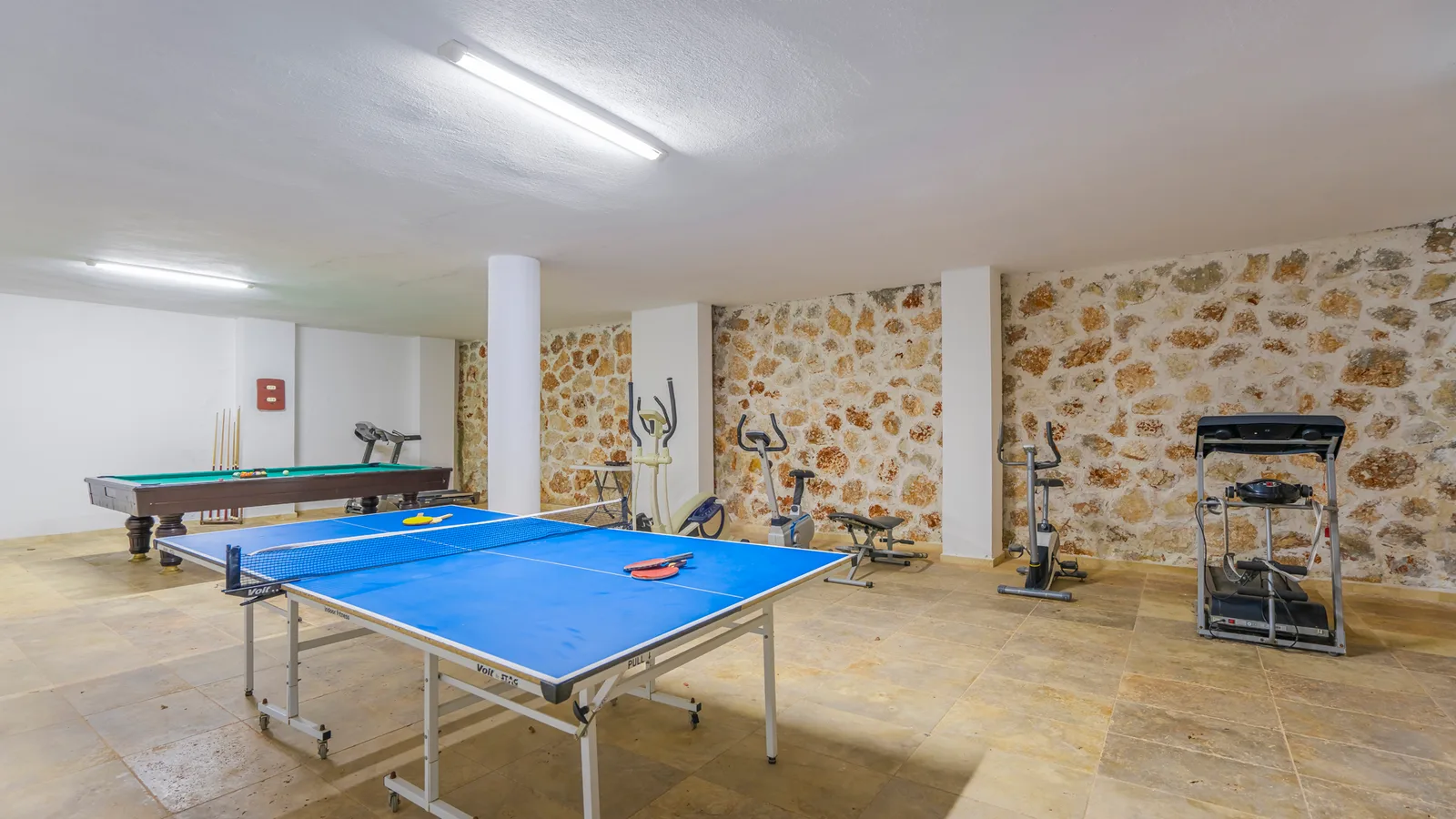 Kalkan’da Deniz Manzaralı, Özel Havuzlu, 5 Yatak Odalı, Lüks Villa