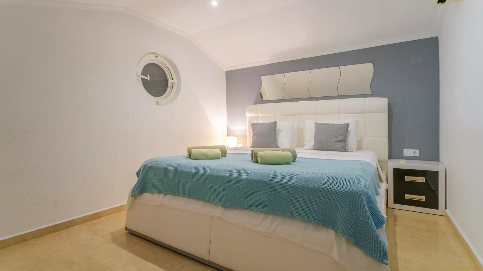 Kalkan’da Deniz Manzaralı, Özel Havuzlu, 5 Yatak Odalı, Lüks Villa