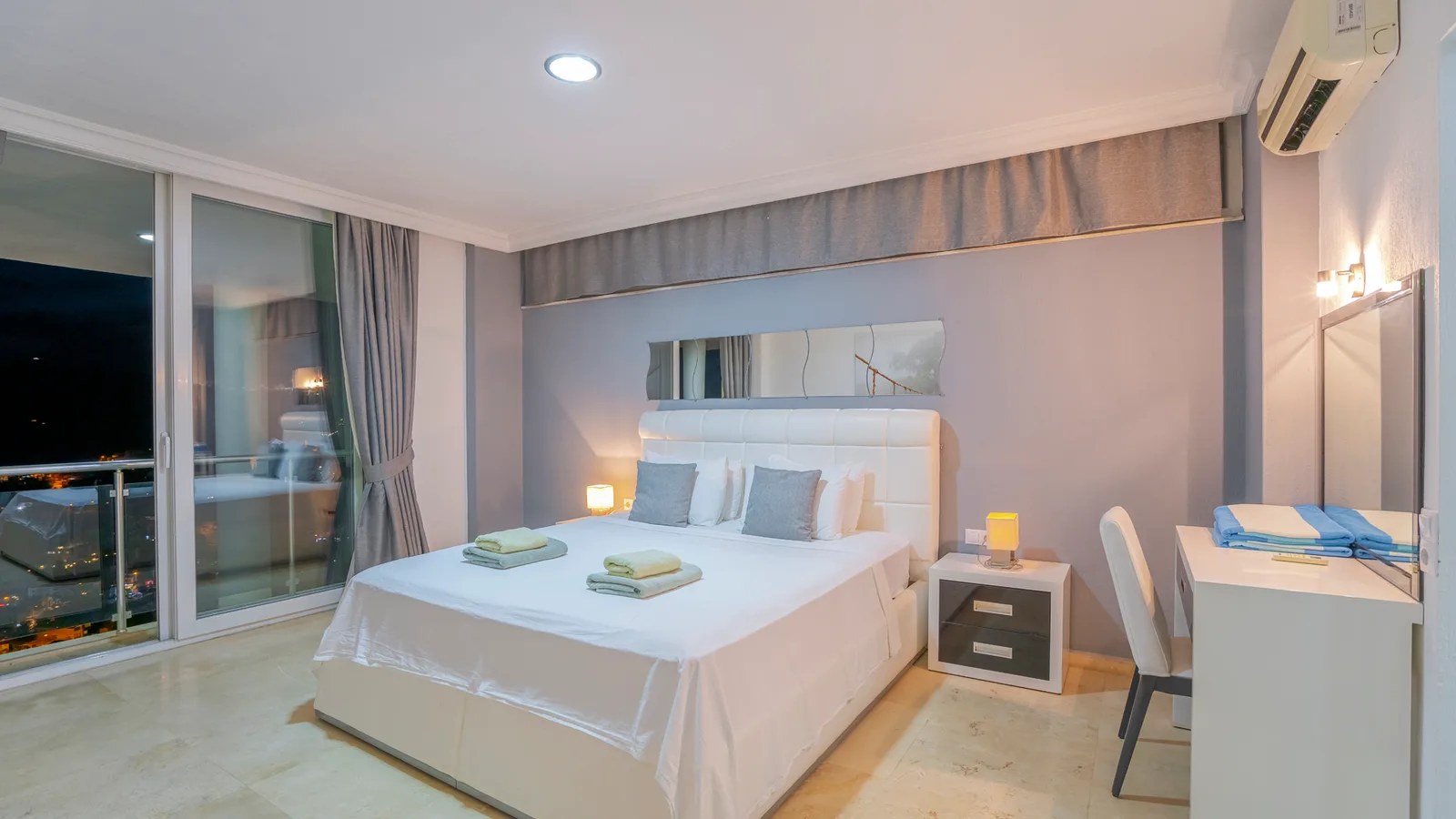Kalkan’da Deniz Manzaralı, Özel Havuzlu, 5 Yatak Odalı, Lüks Villa