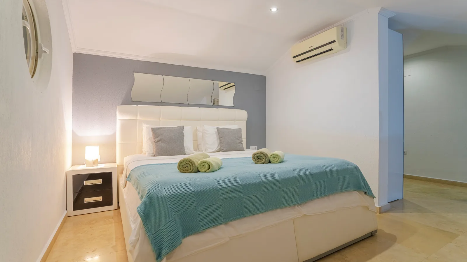 Kalkan’da Deniz Manzaralı, Özel Havuzlu, 5 Yatak Odalı, Lüks Villa