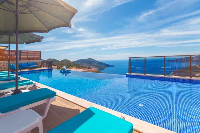 Kalkan’da deniz manzaralı kiralık villa, fotoğraf 2