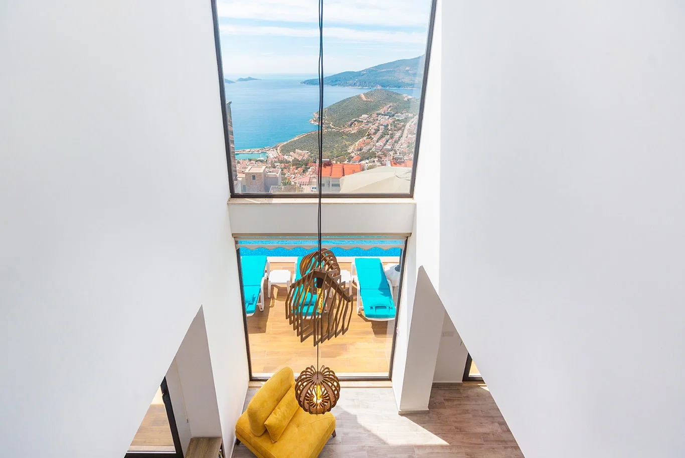 Kalkan’da Deniz Manzaralı, Özel Havuzlu, 4 Yatak Odalı, Lüks Villa