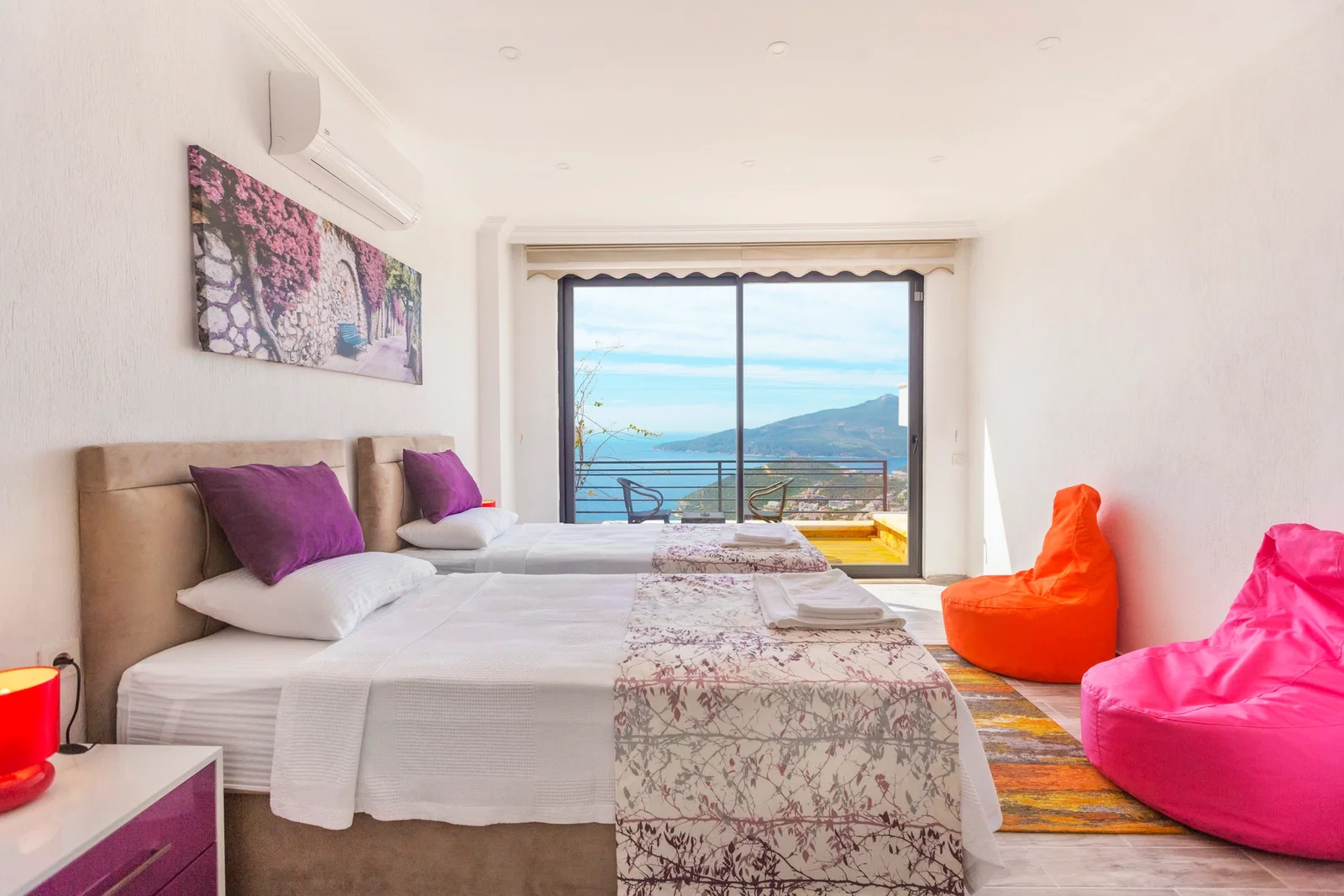 Kalkan’da Deniz Manzaralı, Özel Havuzlu, 4 Yatak Odalı, Lüks Villa