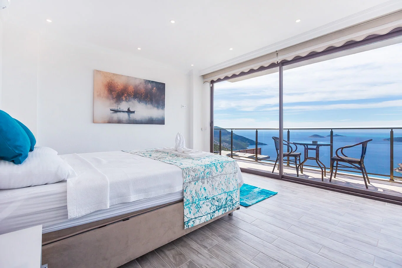 Kalkan’da Deniz Manzaralı, Özel Havuzlu, 4 Yatak Odalı, Lüks Villa
