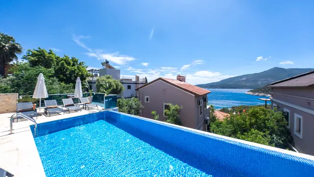 Kalkan’da deniz manzaralı kiralık villa, fotoğraf 2
