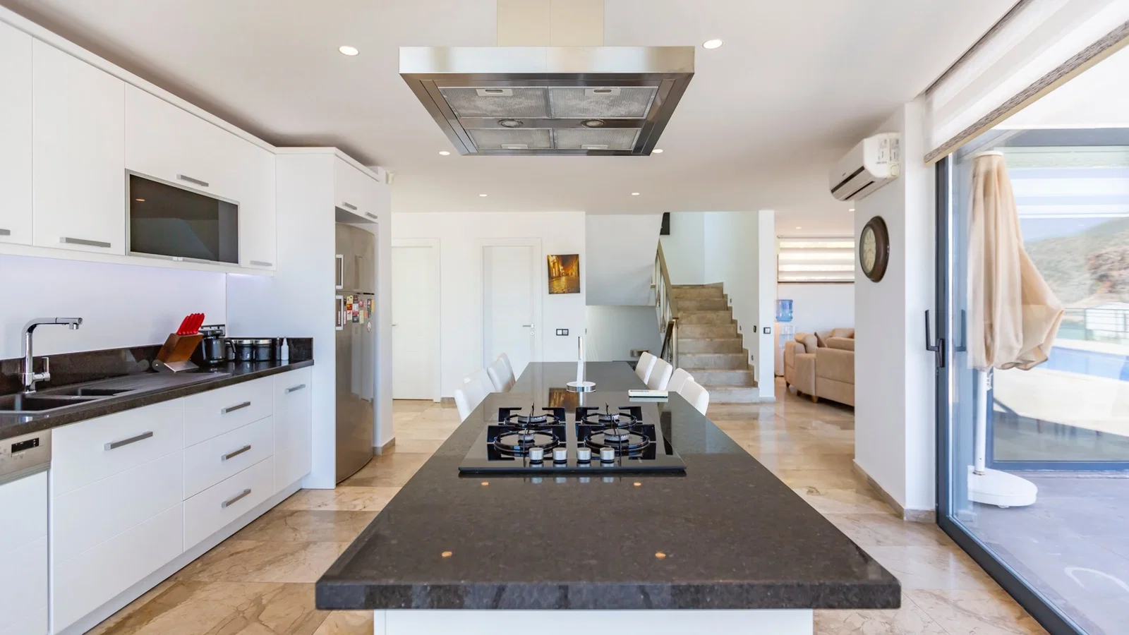 Kalkan’da Merkeze Yakın, Isıtmalı Havuzlu, Jakuzili, Lüks Villa