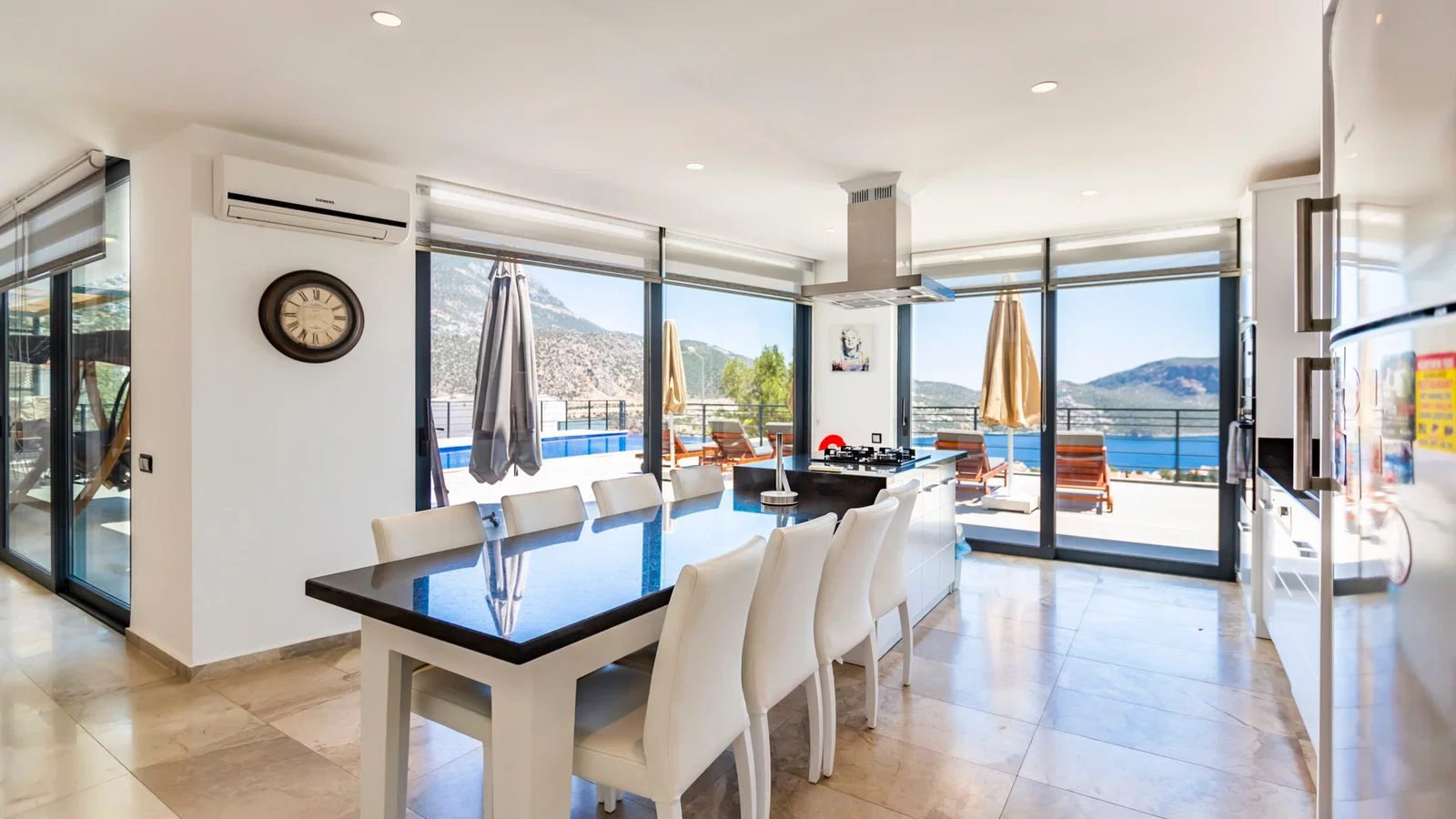 Kalkan’da Merkeze Yakın, Isıtmalı Havuzlu, Jakuzili, Lüks Villa