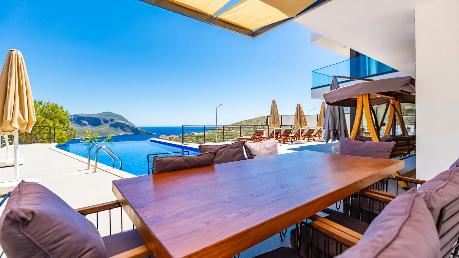 Kalkan’da Merkeze Yakın, Isıtmalı Havuzlu, Jakuzili, Lüks Villa