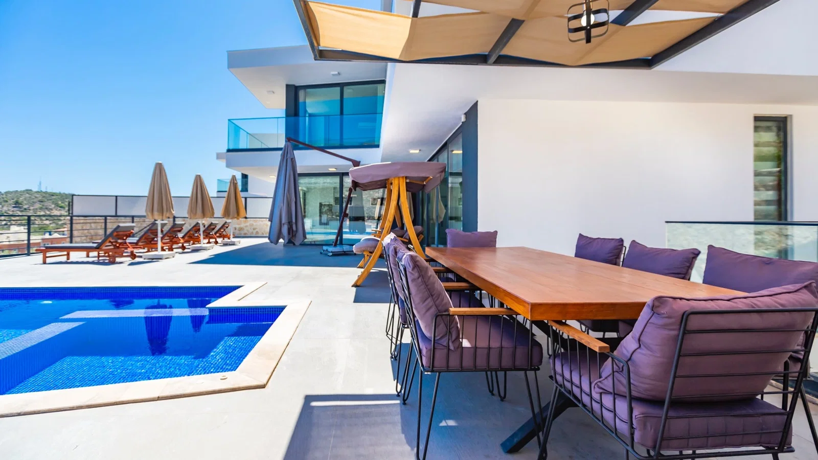 Kalkan’da Merkeze Yakın, Isıtmalı Havuzlu, Jakuzili, Lüks Villa