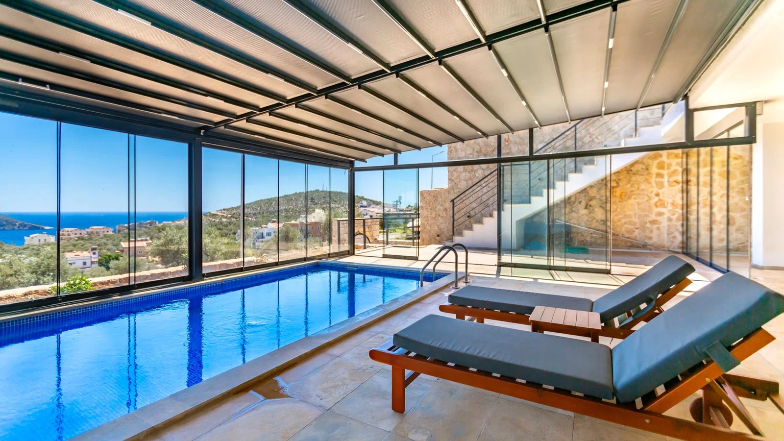 Kalkan’da Merkeze Yakın, Isıtmalı Havuzlu, Jakuzili, Lüks Villa