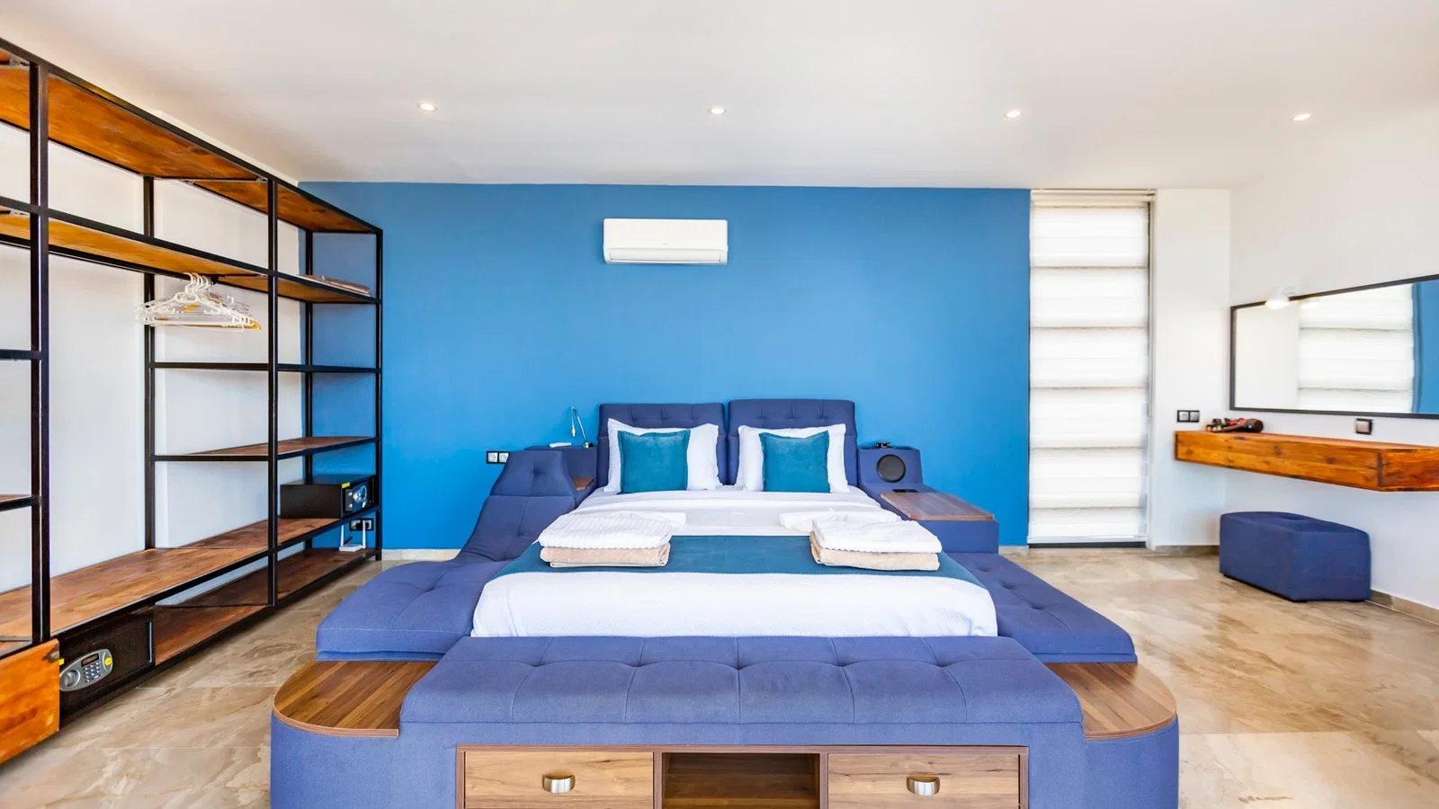 Kalkan’da Merkeze Yakın, Isıtmalı Havuzlu, Jakuzili, Lüks Villa