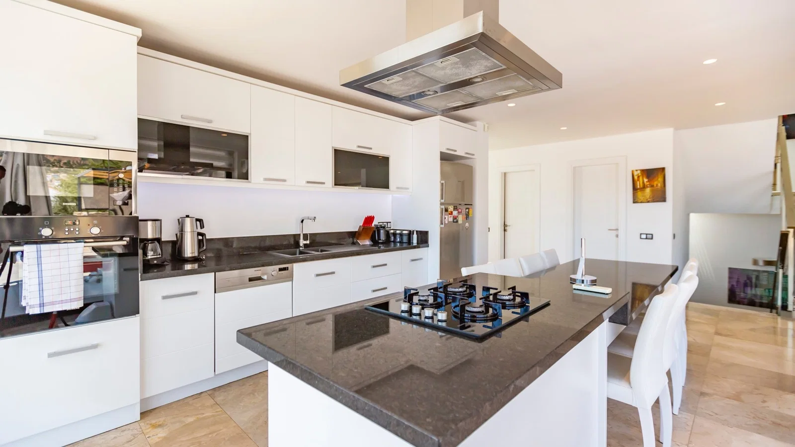 Kalkan’da Merkeze Yakın, Isıtmalı Havuzlu, Jakuzili, Lüks Villa