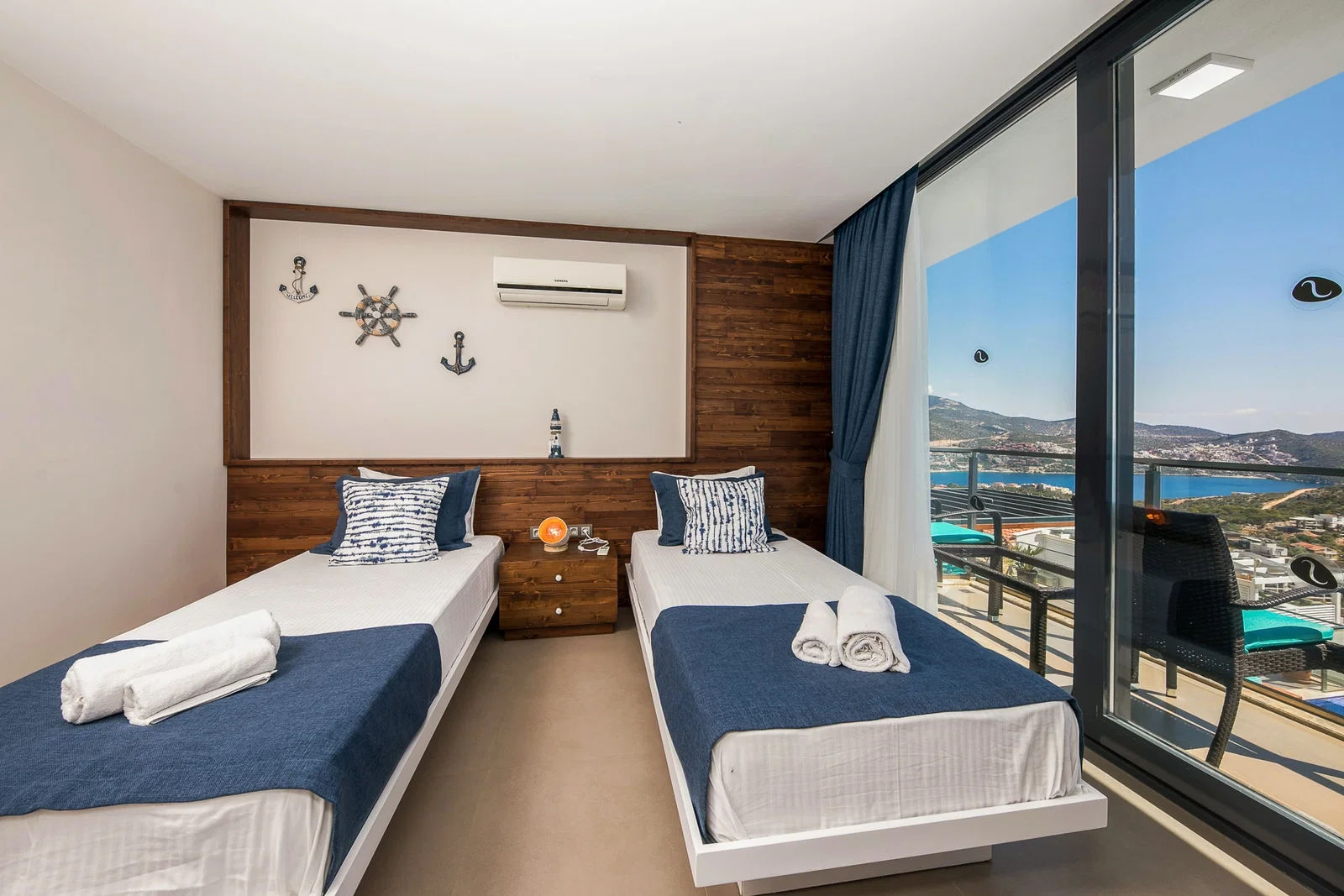 Kalkan’da Merkeze Yakın, Özel Havuzlu, 5 Yatak Odalı, Lüks Villa