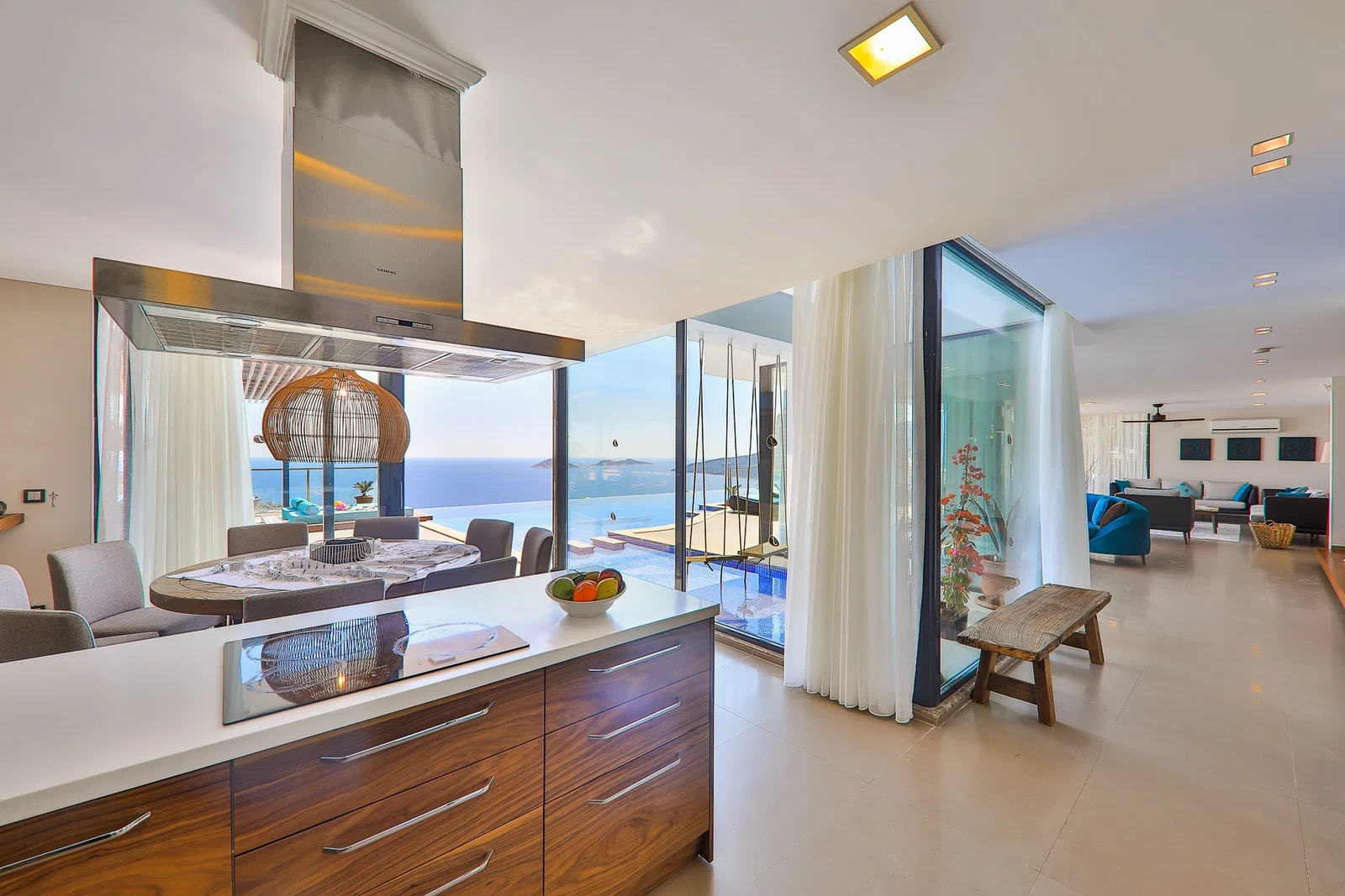 Kalkan’da Merkeze Yakın, Özel Havuzlu, 5 Yatak Odalı, Lüks Villa