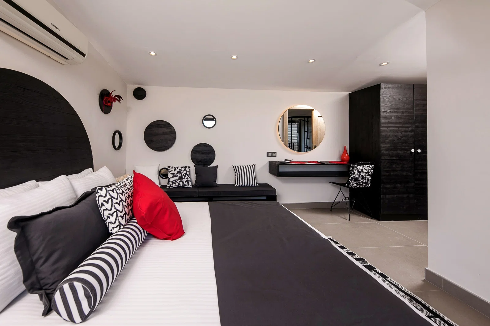 Kalkan’da Merkeze Yakın, Özel Havuzlu, 5 Yatak Odalı, Lüks Villa