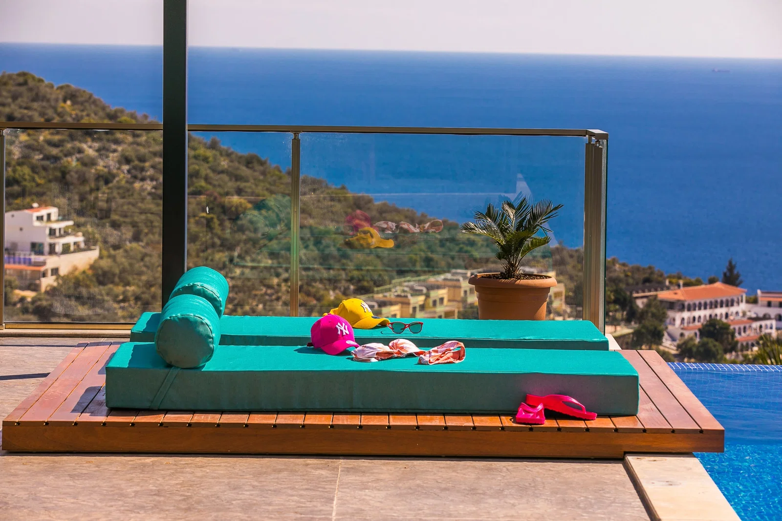 Kalkan’da Merkeze Yakın, Özel Havuzlu, 5 Yatak Odalı, Lüks Villa