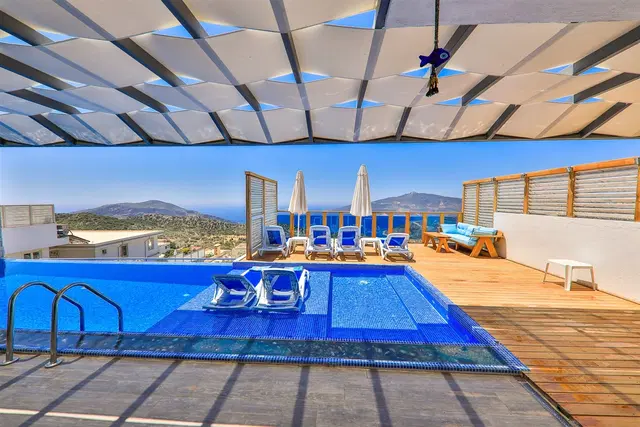 Kalkan’da deniz manzaralı kiralık villa, fotoğraf 2