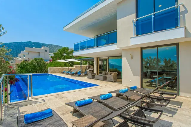 Kalkan’da deniz manzaralı kiralık villa, fotoğraf 3