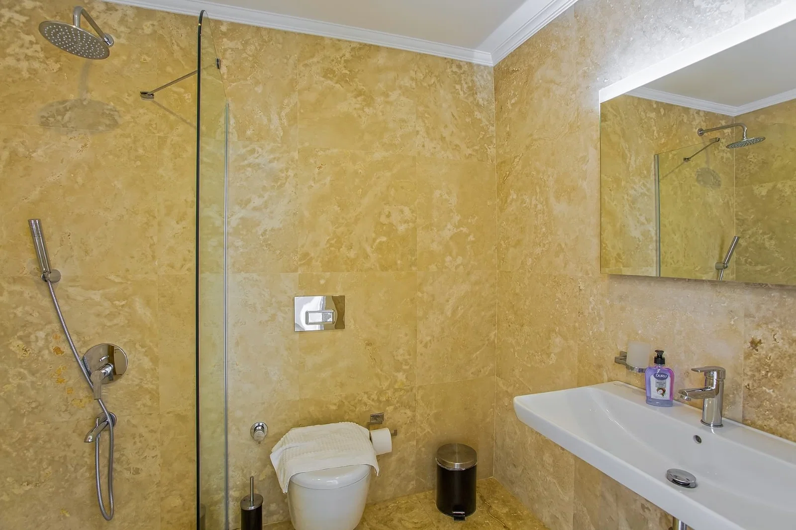 Kalkan’da Deniz Manzaralı, Isıtmalı Havuzlu, 14 Kişilik, Lüks Villa