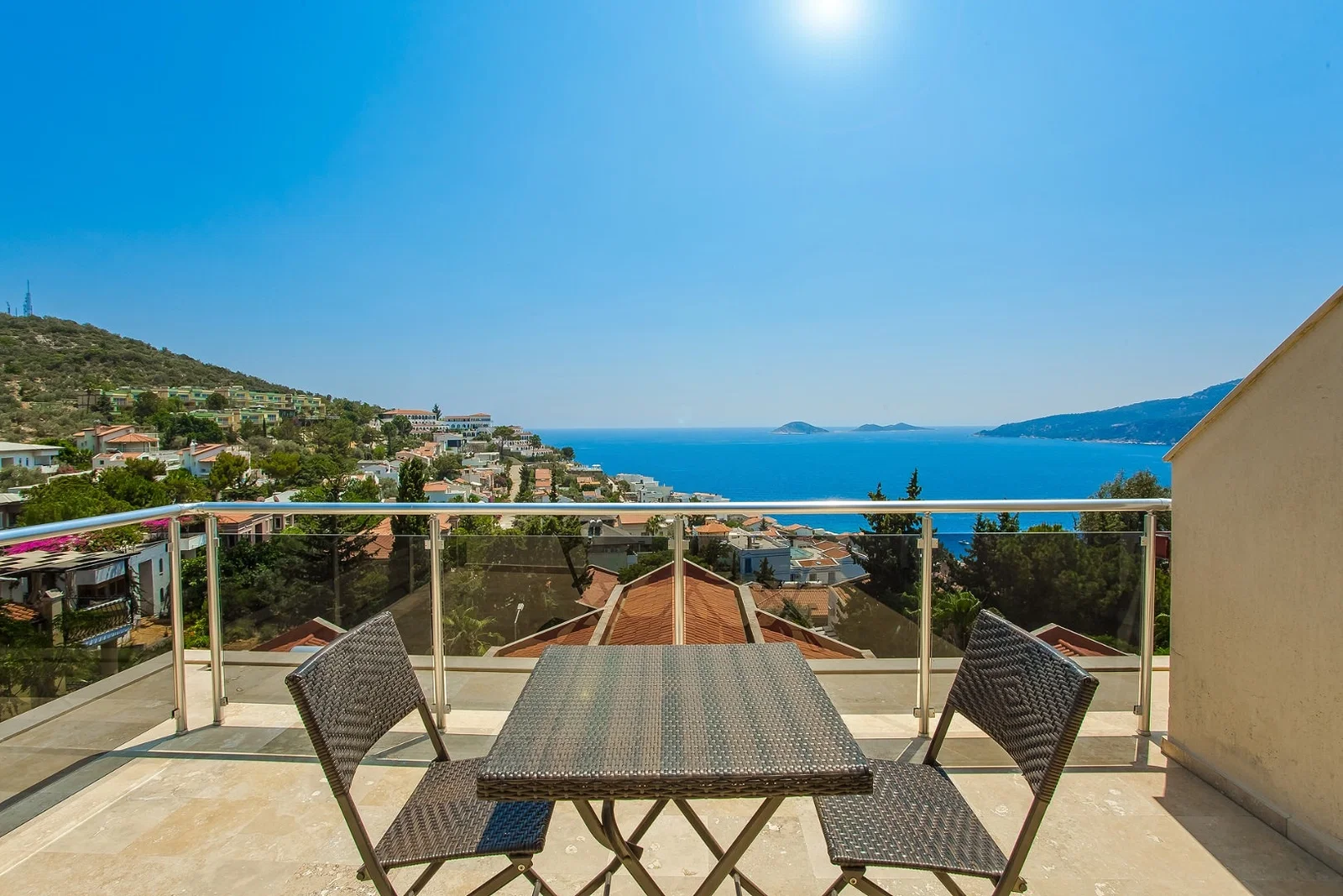 Kalkan’da Deniz Manzaralı, Isıtmalı Havuzlu, 14 Kişilik, Lüks Villa