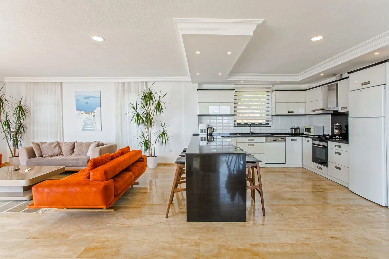 Kalkan’da Deniz Manzaralı, Isıtmalı Havuzlu, 14 Kişilik, Lüks Villa