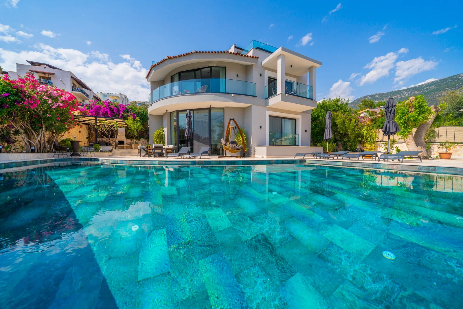 Kalkan’da Merkeze Yakın, Özel Havuzlu, 5 Yatak Odalı, Lüks Villa