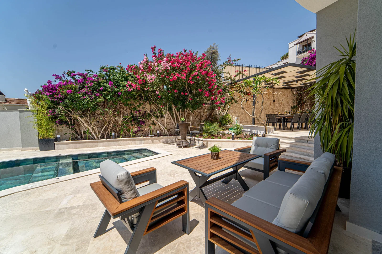Kalkan’da Merkeze Yakın, Özel Havuzlu, 5 Yatak Odalı, Lüks Villa