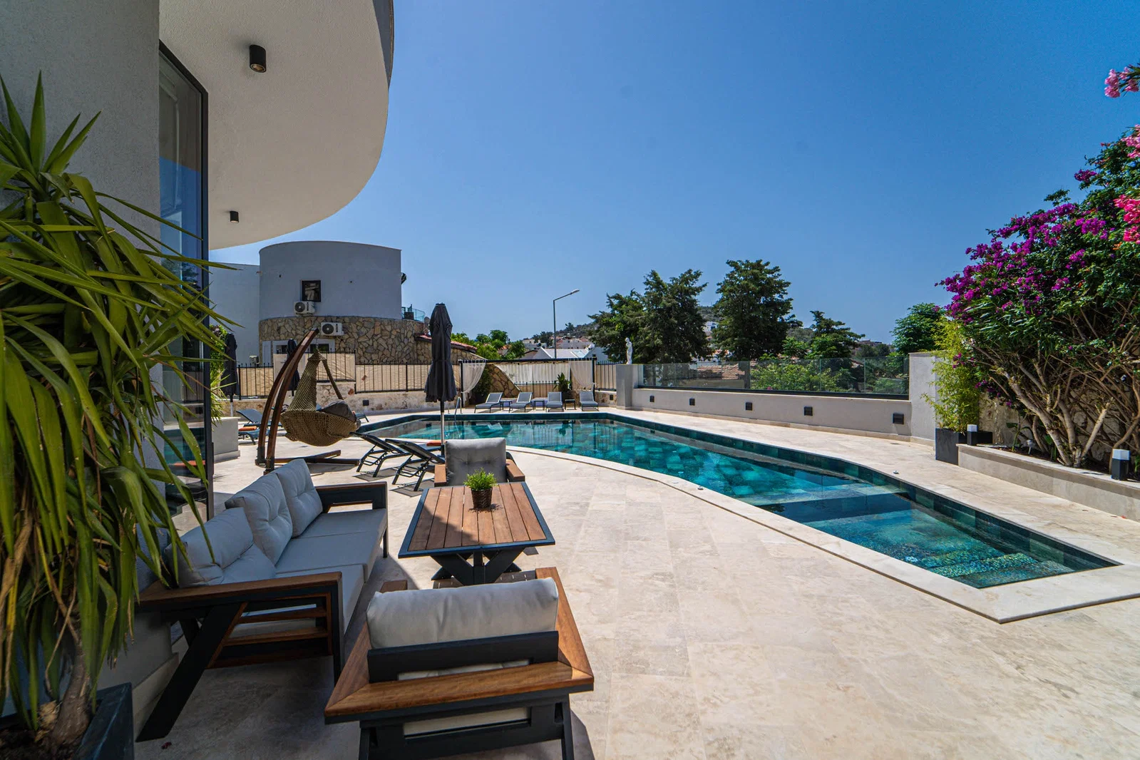 Kalkan’da Merkeze Yakın, Özel Havuzlu, 5 Yatak Odalı, Lüks Villa