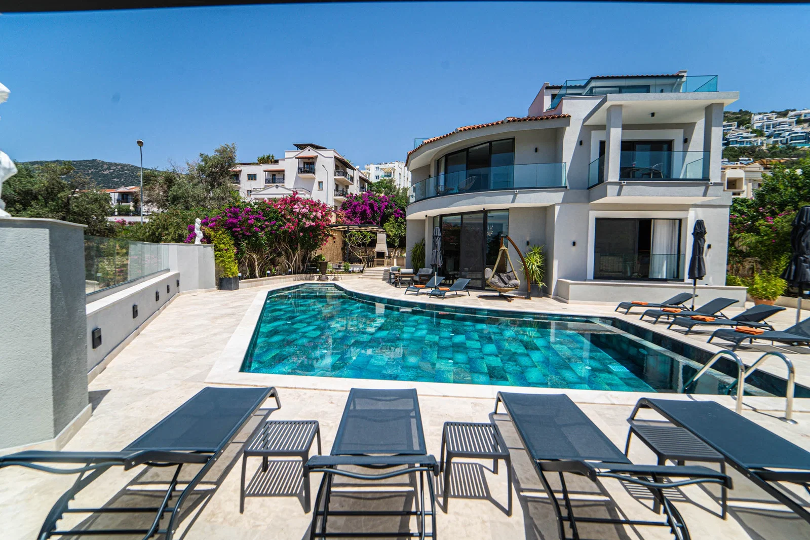 Kalkan’da Merkeze Yakın, Özel Havuzlu, 5 Yatak Odalı, Lüks Villa