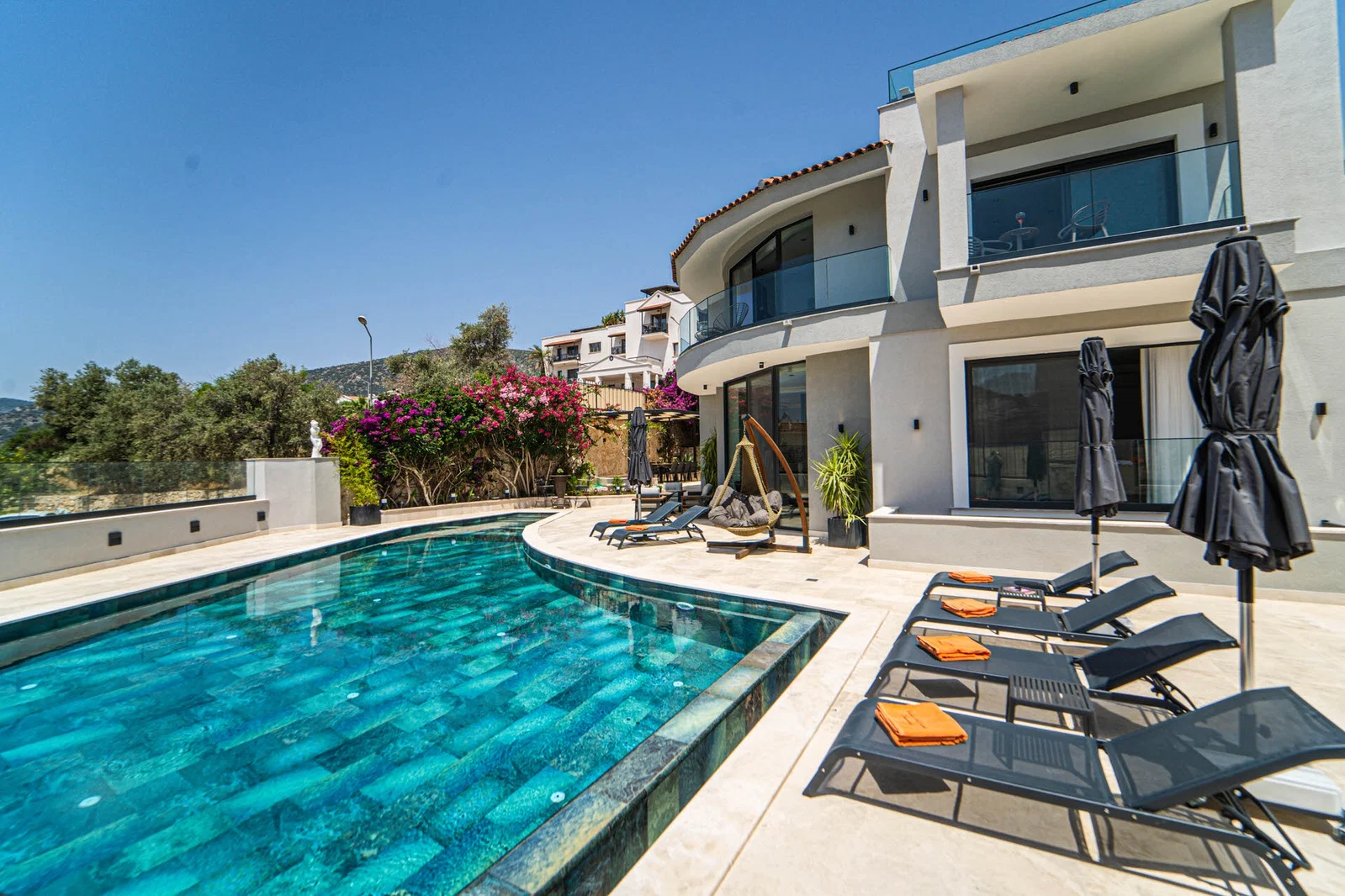 Kalkan’da Merkeze Yakın, Özel Havuzlu, 5 Yatak Odalı, Lüks Villa
