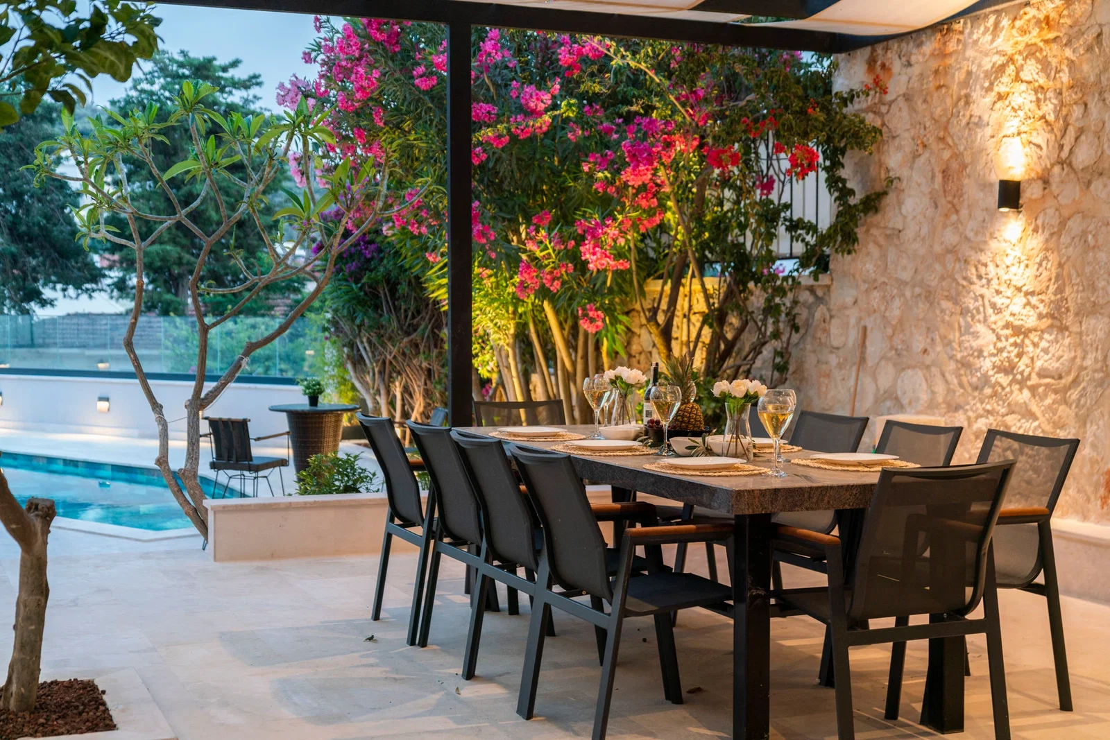 Kalkan’da Merkeze Yakın, Özel Havuzlu, 5 Yatak Odalı, Lüks Villa