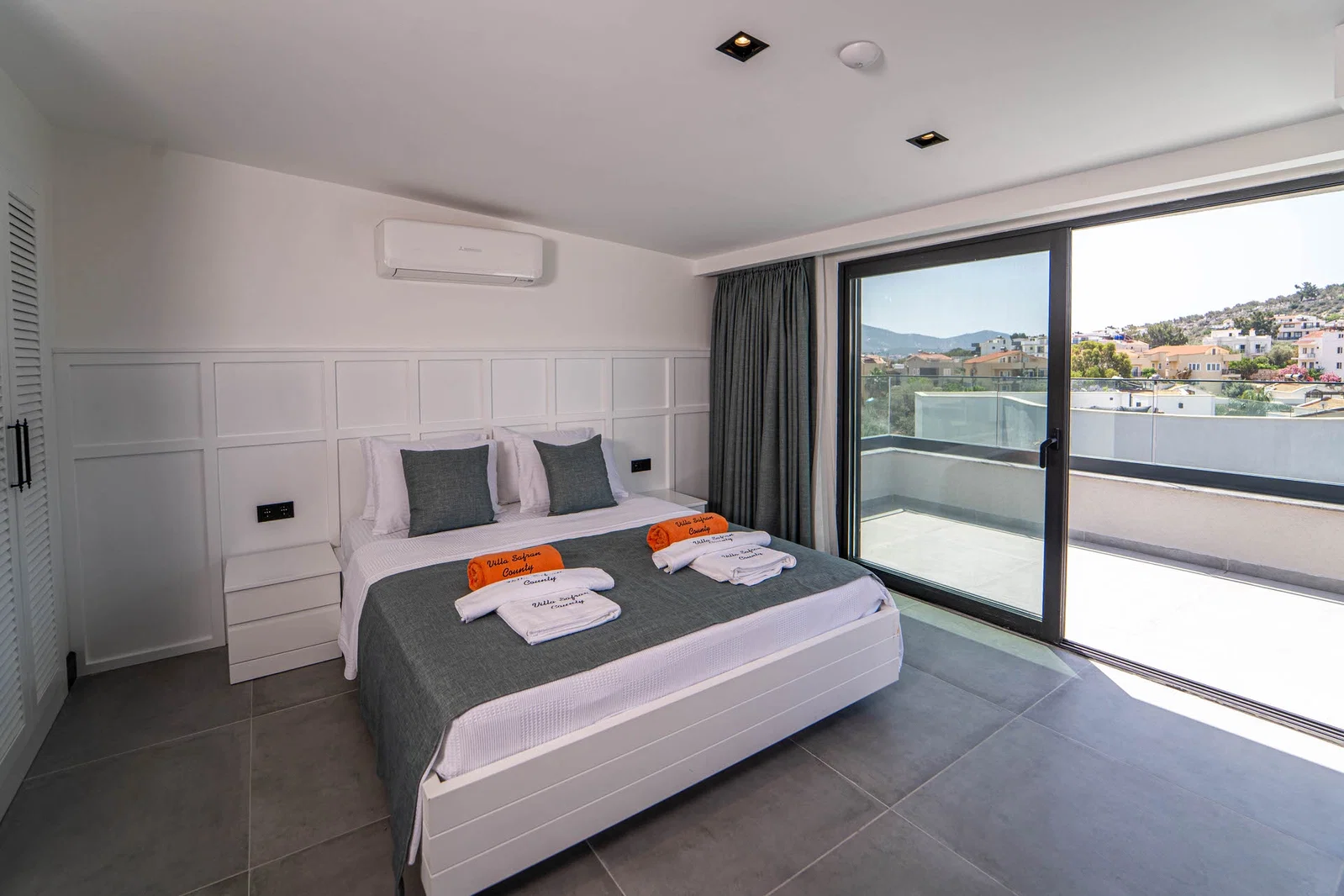 Kalkan’da Merkeze Yakın, Özel Havuzlu, 5 Yatak Odalı, Lüks Villa