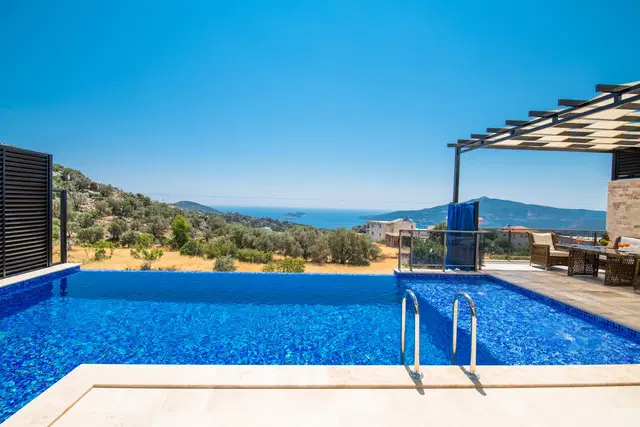Kalkan’da ısıtmalı havuzlu kiralık villa, fotoğraf 2