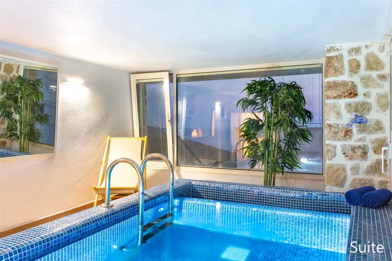 Kalkan’da kapalı havuzlu kiralık villa, fotoğraf 6
