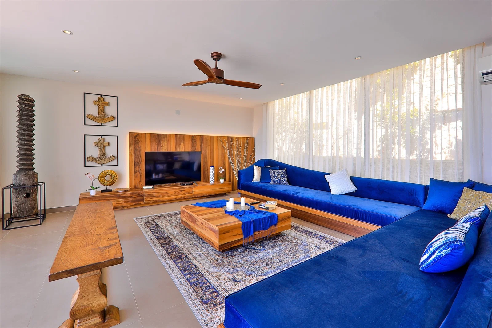 Kalkan’da Merkeze Yakın, Özel Havuzlu, 5 Yatak Odalı, Lüks Villa