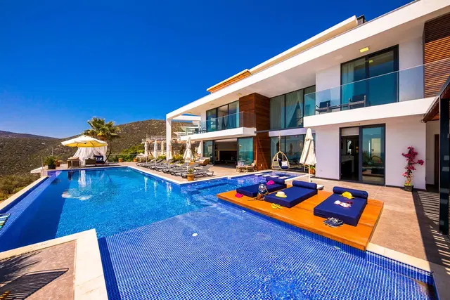 Kalkan’da deniz manzaralı kiralık villa, fotoğraf 3