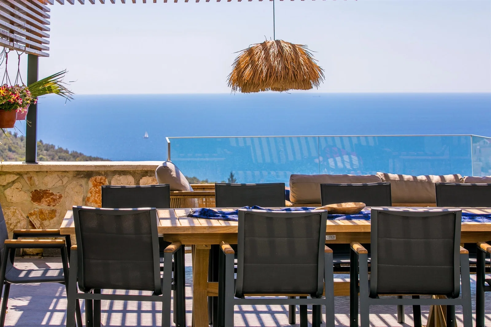 Kalkan’da Merkeze Yakın, Özel Havuzlu, 5 Yatak Odalı, Lüks Villa