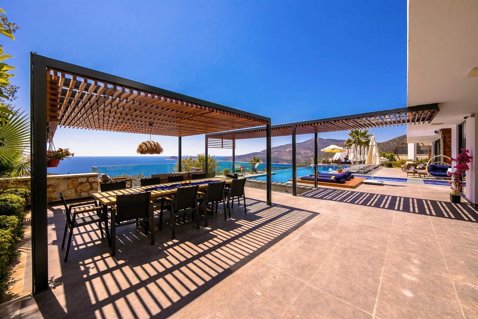 Kalkan’da Merkeze Yakın, Özel Havuzlu, 5 Yatak Odalı, Lüks Villa