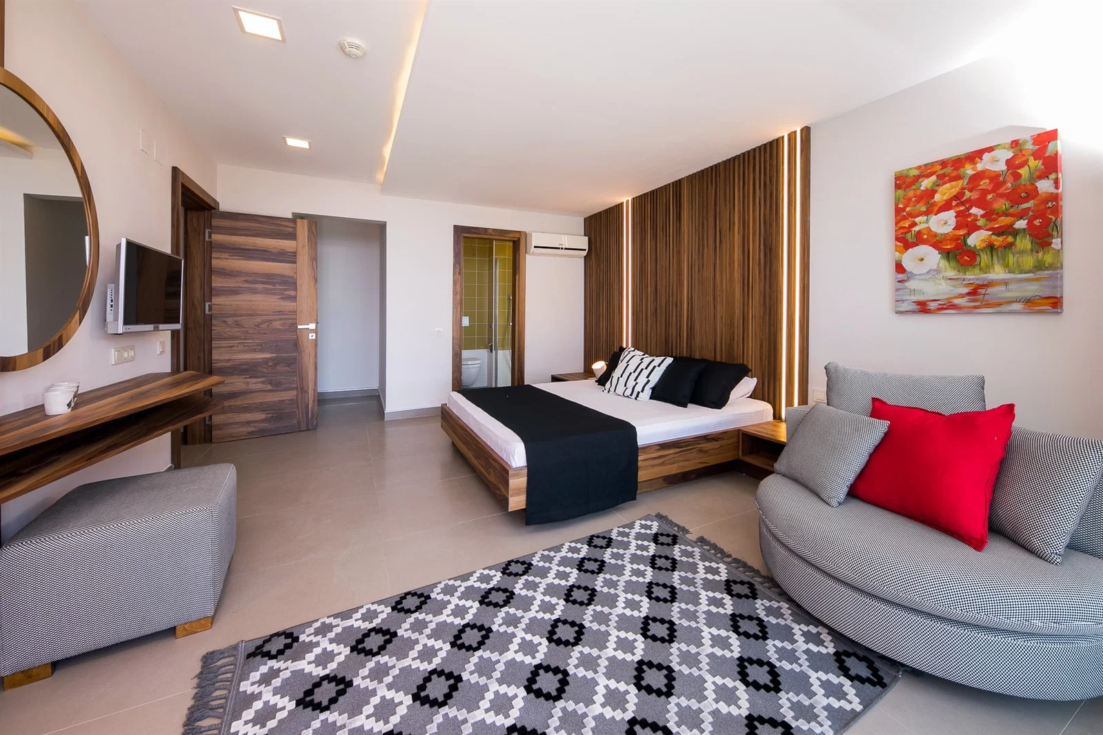 Kalkan’da Merkeze Yakın, Özel Havuzlu, 5 Yatak Odalı, Lüks Villa