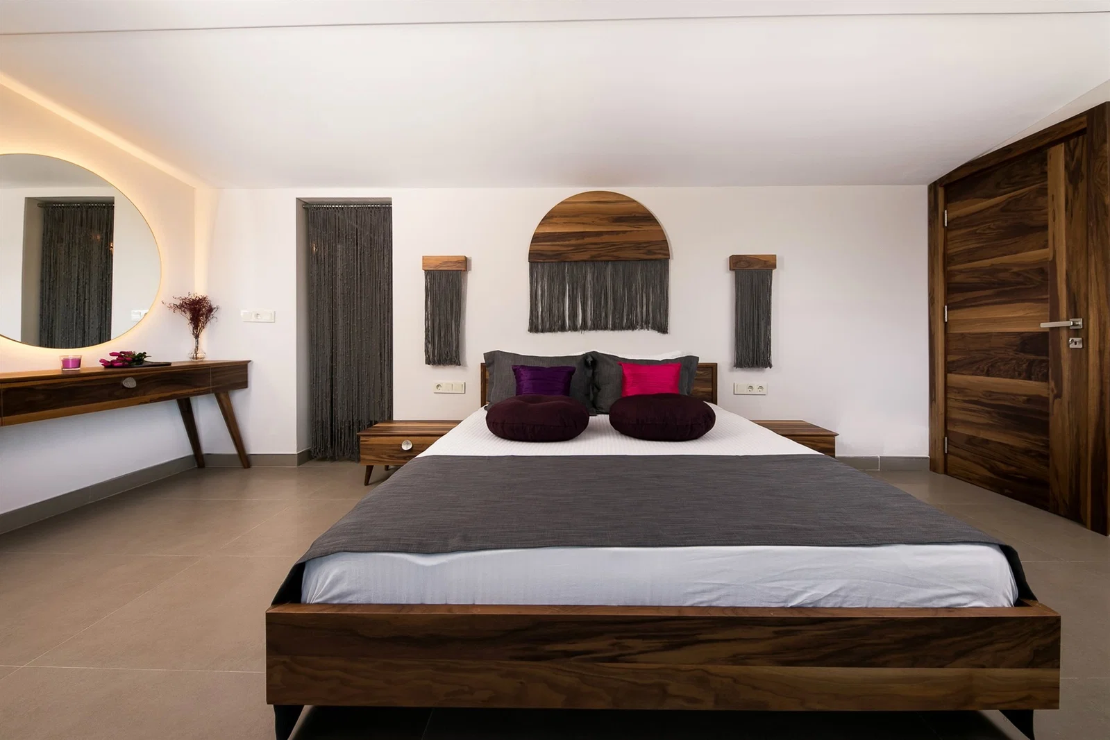 Kalkan’da Merkeze Yakın, Özel Havuzlu, 5 Yatak Odalı, Lüks Villa