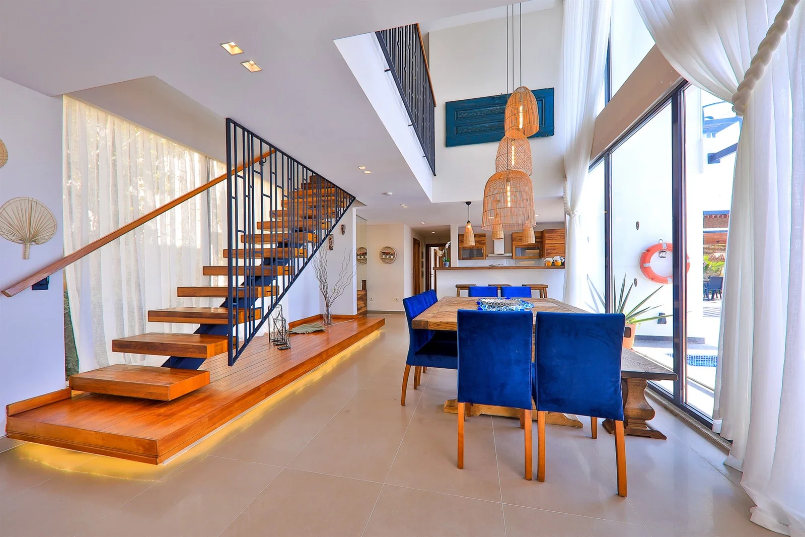 Kalkan’da Merkeze Yakın, Özel Havuzlu, 5 Yatak Odalı, Lüks Villa