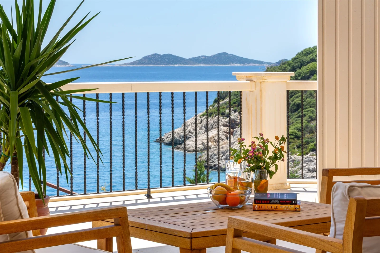 Kalkan’da Merkeze Yakın, Özel Havuzlu, 5 Yatak Odalı, Lüks Villa