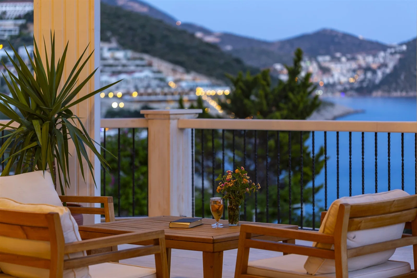 Kalkan’da Merkeze Yakın, Özel Havuzlu, 5 Yatak Odalı, Lüks Villa