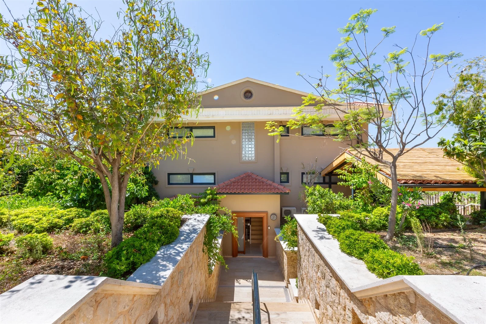 Kalkan’da Merkeze Yakın, Özel Havuzlu, 5 Yatak Odalı, Lüks Villa