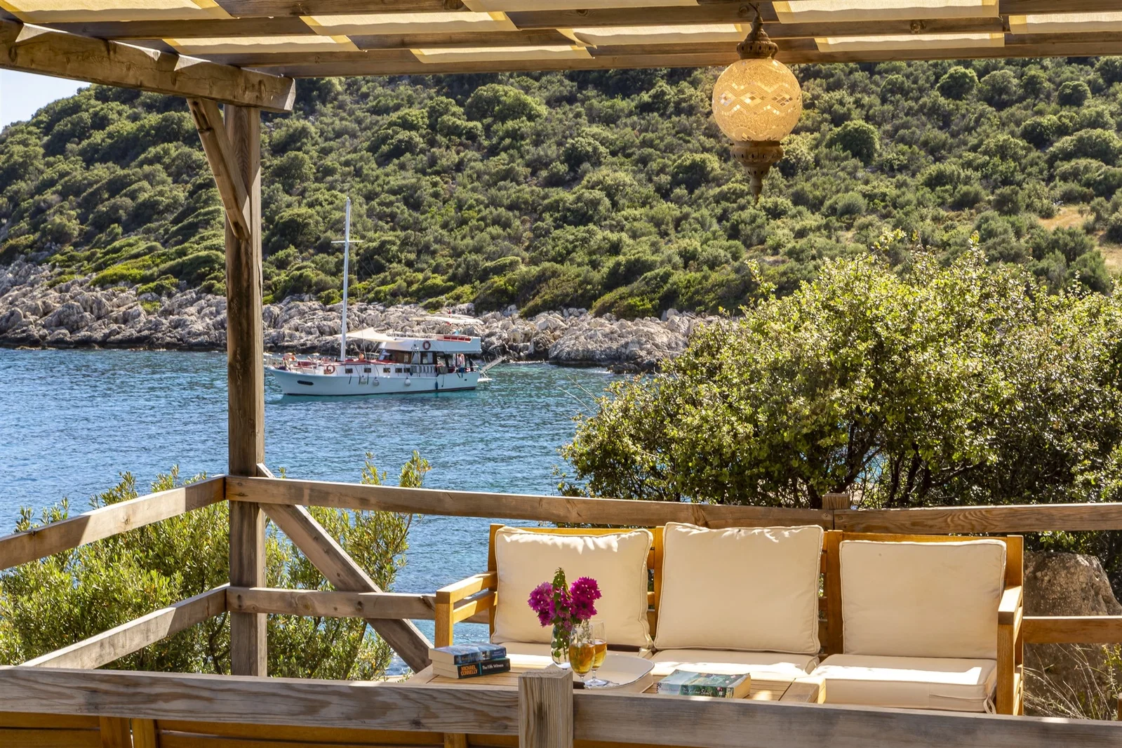 Kalkan’da Merkeze Yakın, Özel Havuzlu, 5 Yatak Odalı, Lüks Villa