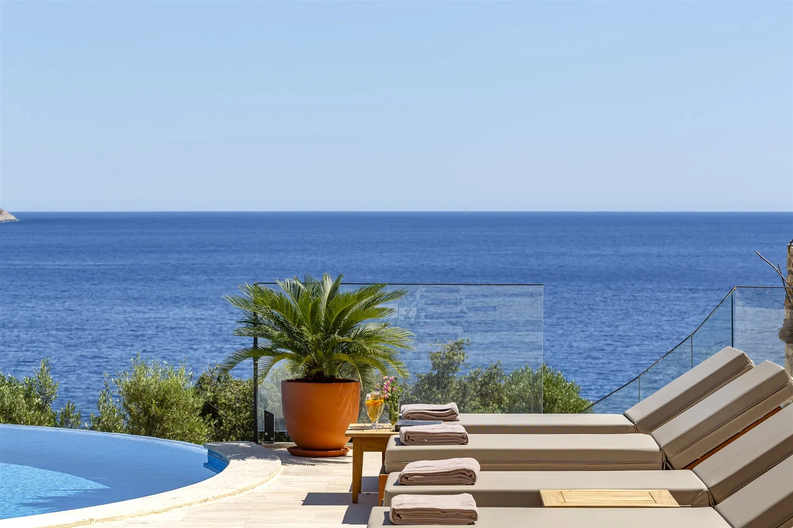 Kalkan’da Merkeze Yakın, Özel Havuzlu, 5 Yatak Odalı, Lüks Villa