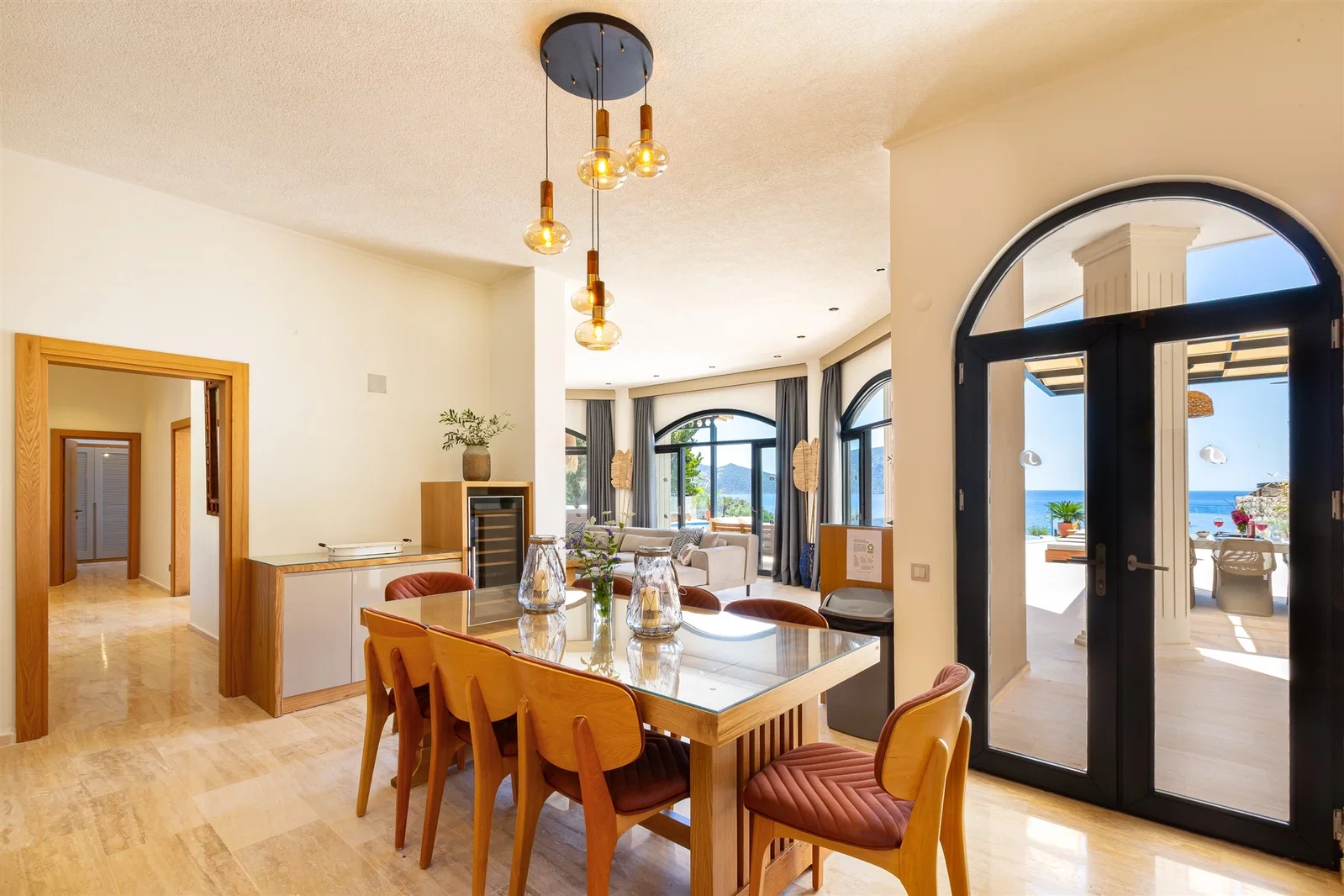 Kalkan’da Merkeze Yakın, Özel Havuzlu, 5 Yatak Odalı, Lüks Villa